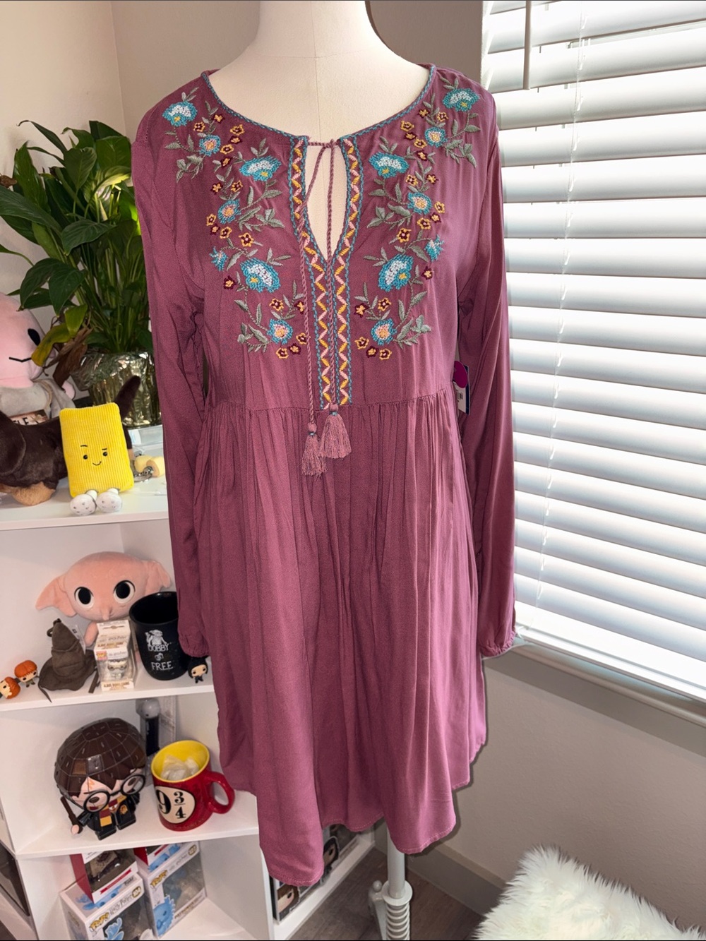 Arizona Jean Company Mauve Embroidered Long Sleeve Boho Dress